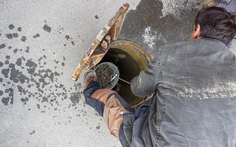 comment déboucher un lavabo Paris 12